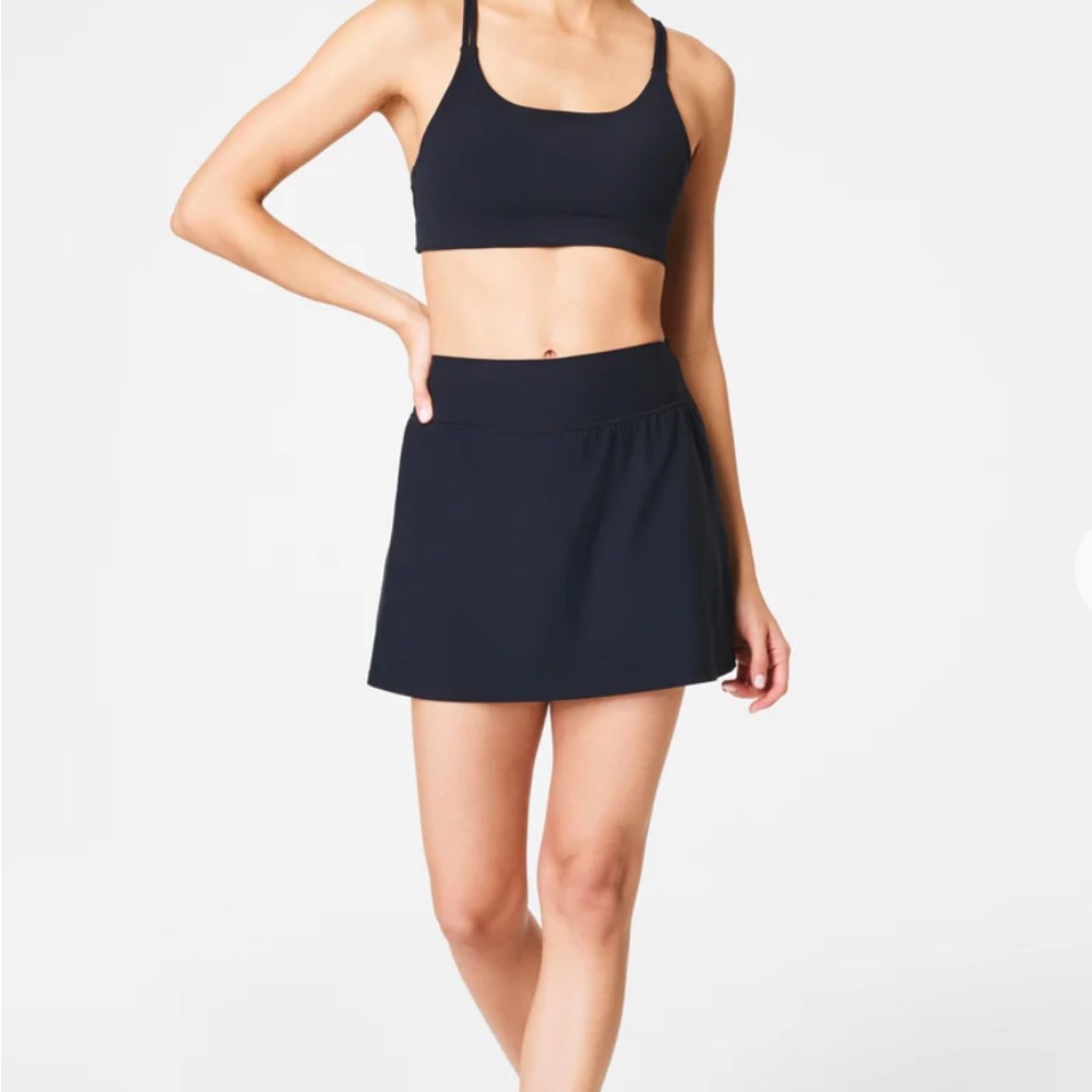 SPANX SPANXsmooth OnForm Tennis Skort in Barely Black Size S